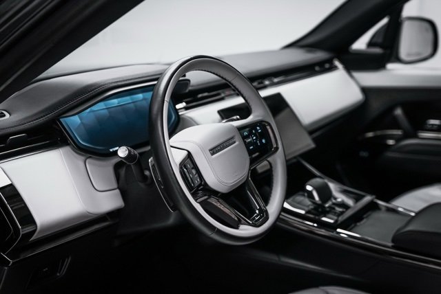 Used 2024 Land Rover Range Rover Sport Dynamic SE image 11