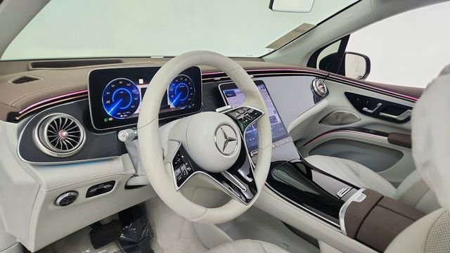 Used 2023 Mercedes-Benz EQS 450+ 4MATIC SUV w/ Exclusive Trim Package image 21