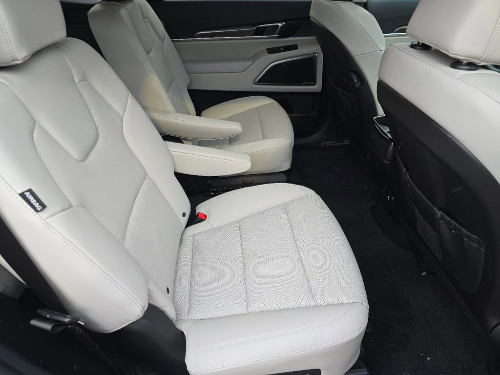 New 2025 Kia Telluride S image 20