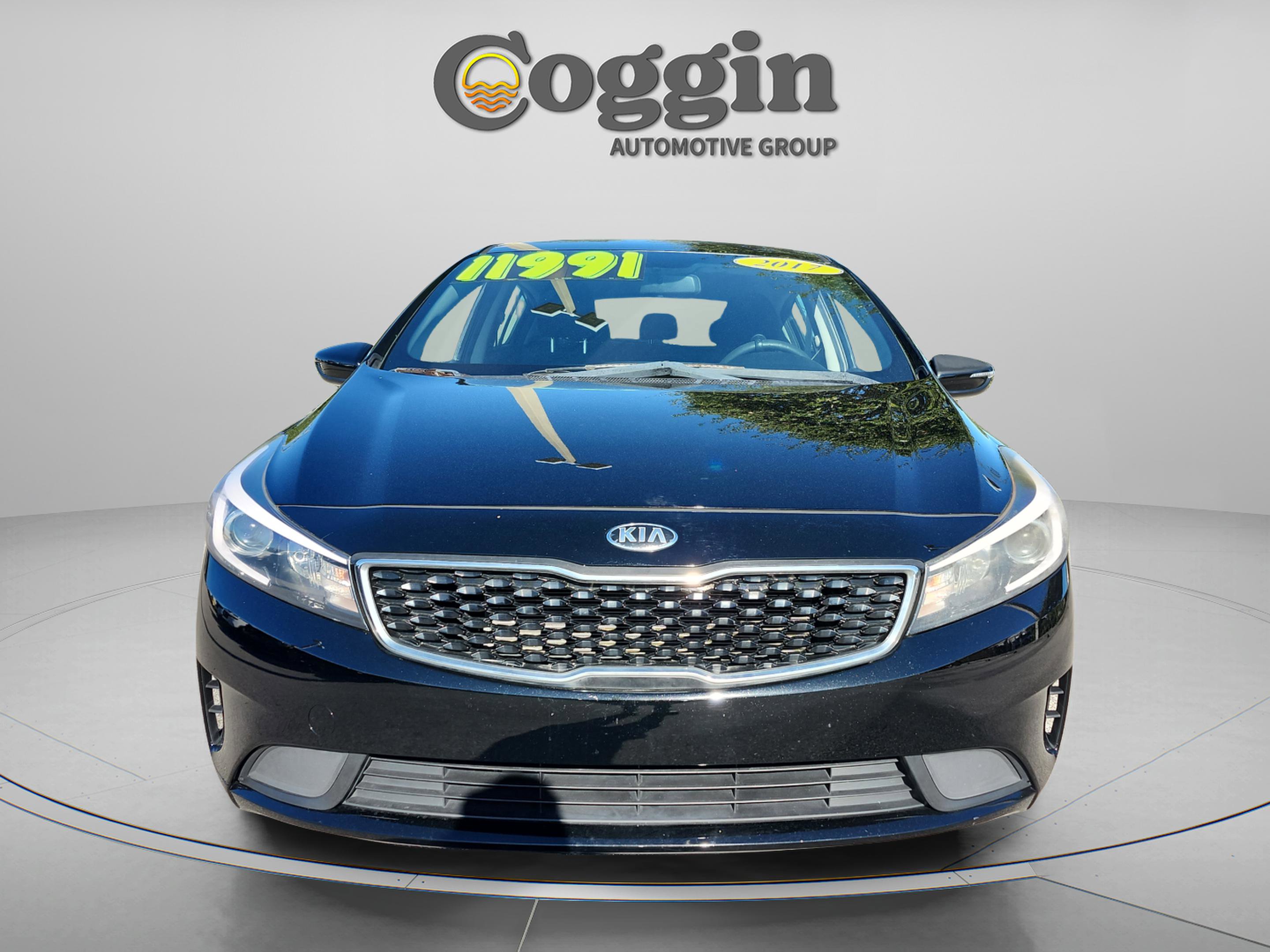 Used 2017 Kia Forte LX image 9