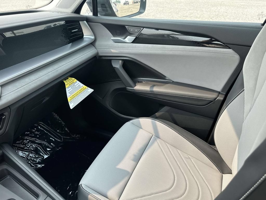 New 2026 Volkswagen Tiguan SE AWD/4WD image 24