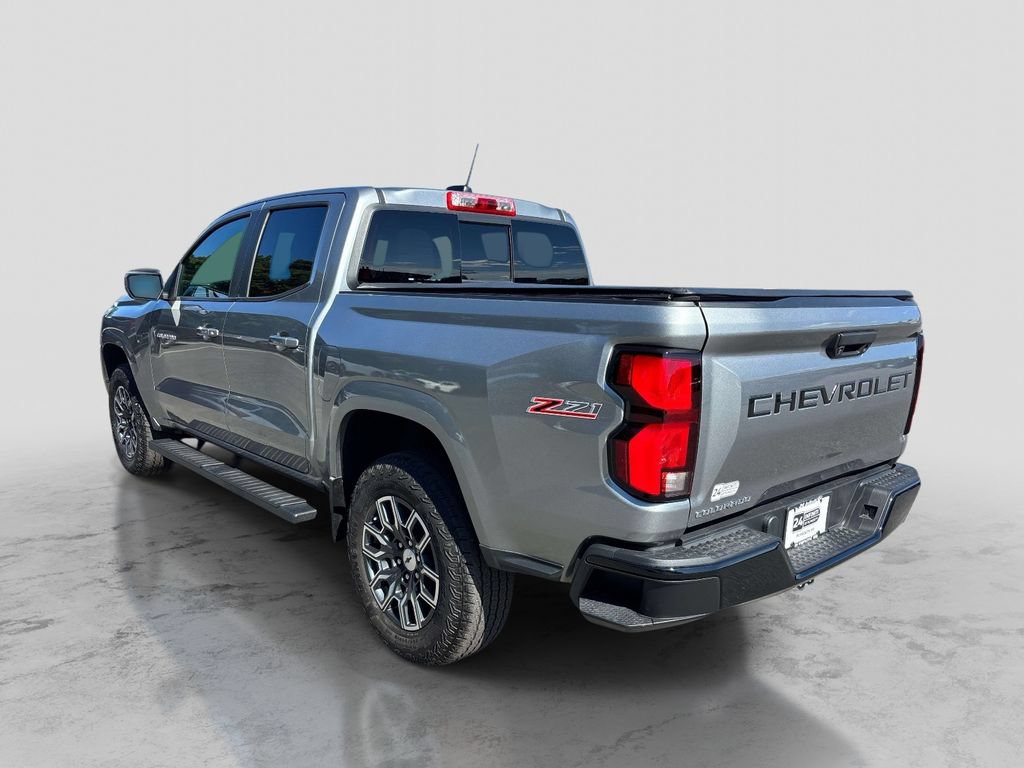 Used 2023 Chevrolet Colorado Z71 w/ Z71 Convenience Package 2 AWD/4WD image 3