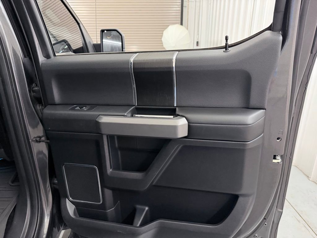 Used 2018 Ford F150 Platinum w/ Equipment Group 701A Luxury image 36