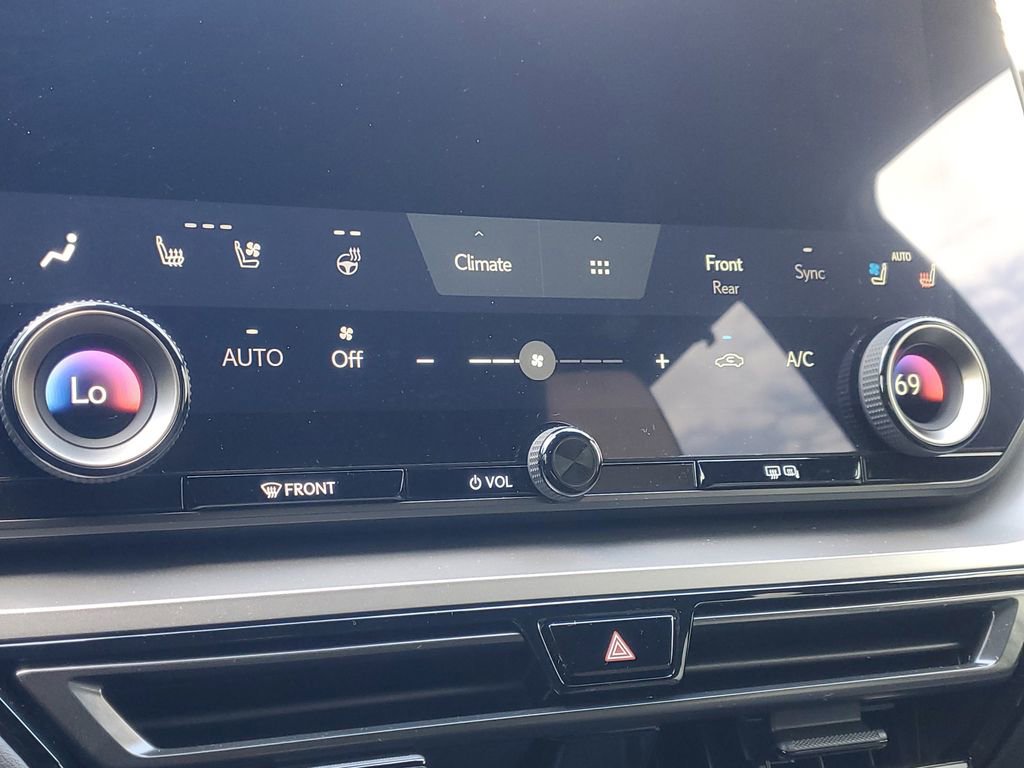 Used 2025 Lexus TX 500h AWD w/ Technology Package image 29