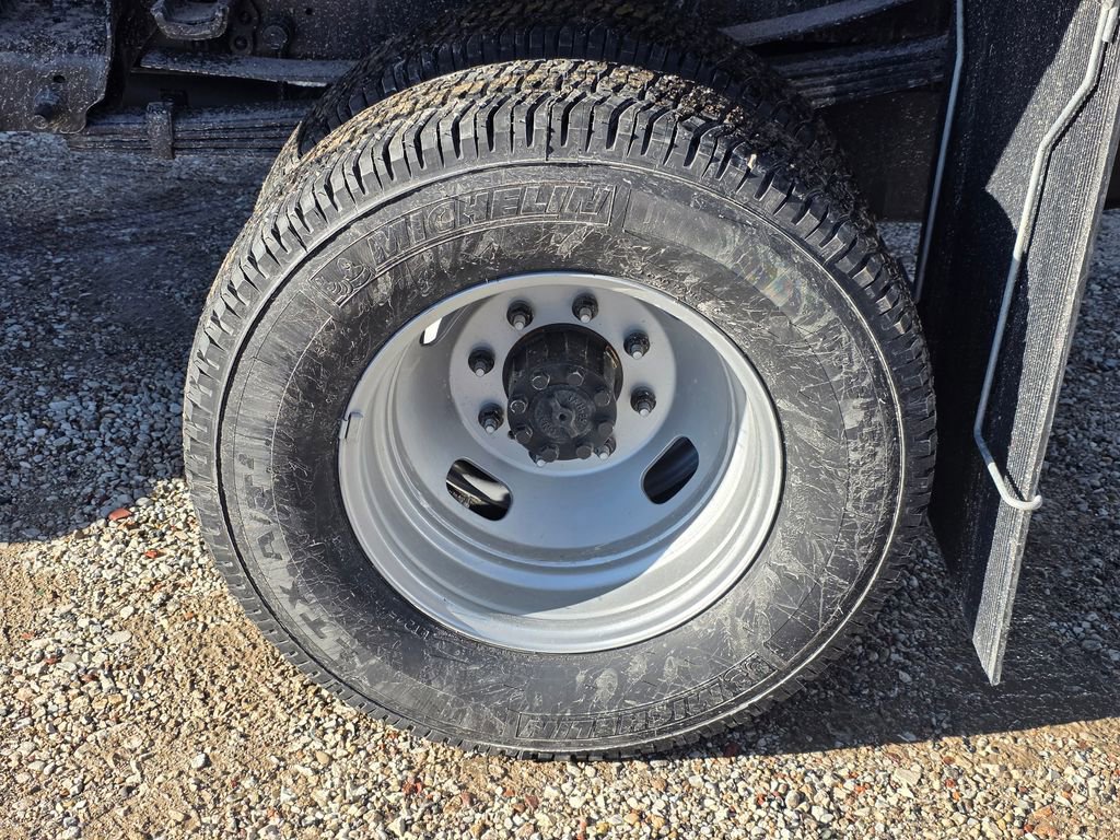 New 2025 Ford F350 XL w/ XL Chrome Package image 14