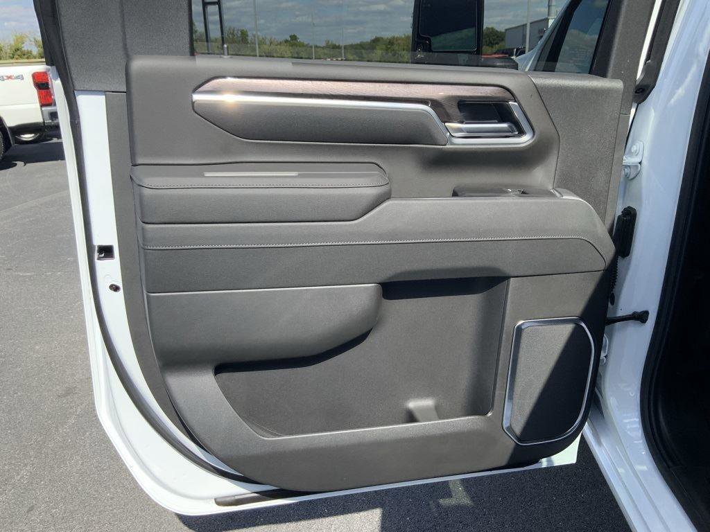 New 2026 Chevrolet Silverado 3500 LTZ w/ LTZ Premium Package image 58