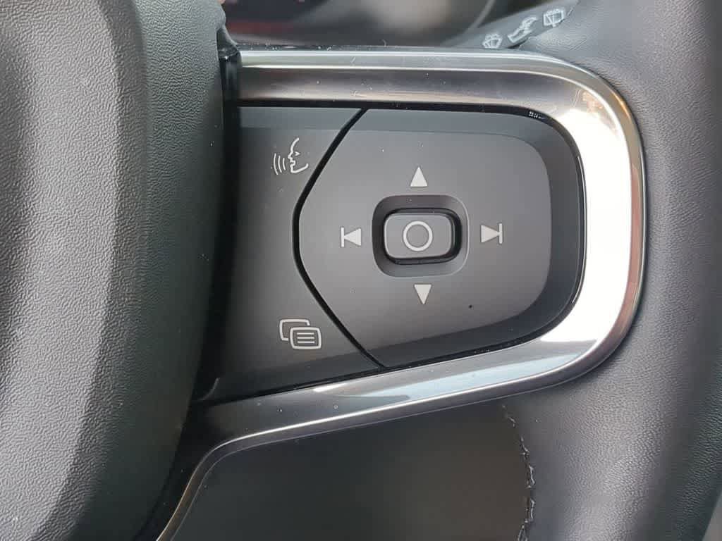 Certified 2026 Volvo XC40 B5 Core w/ Protection Package Premier AWD/4WD image 23