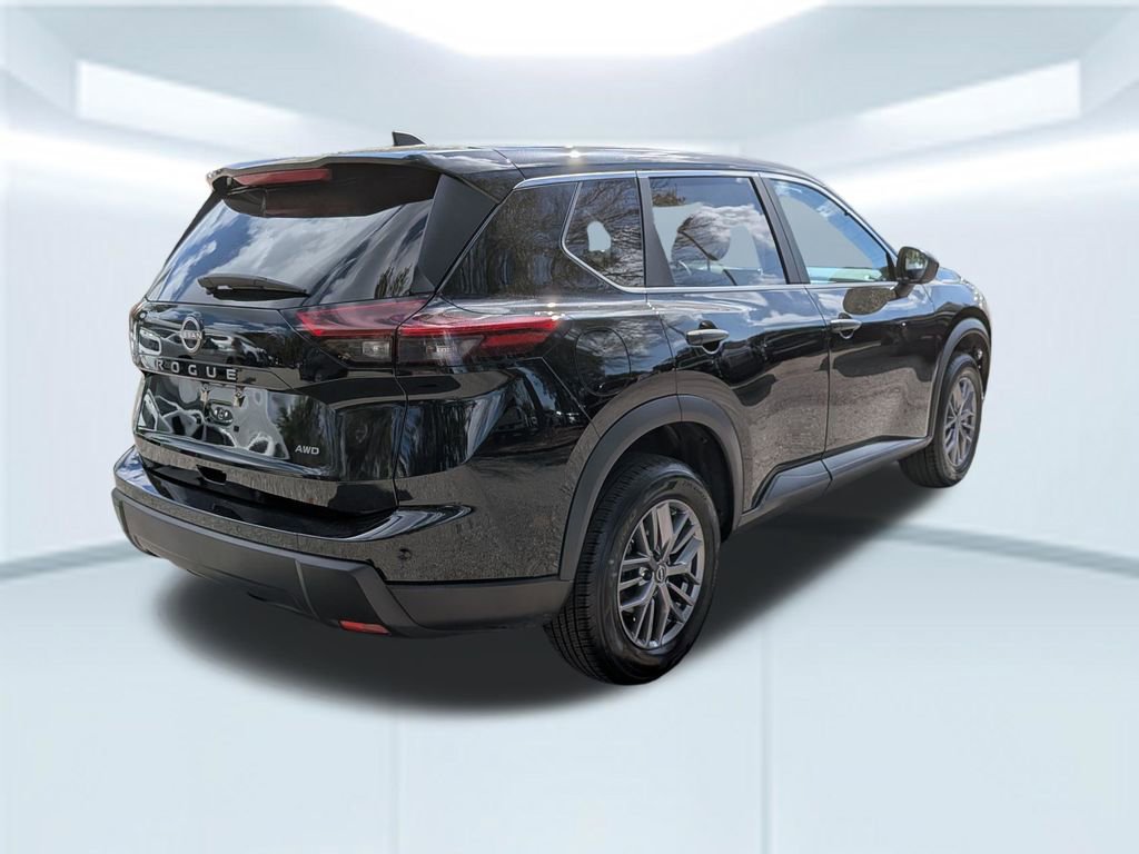 Used 2024 Nissan Rogue S AWD/4WD image 6
