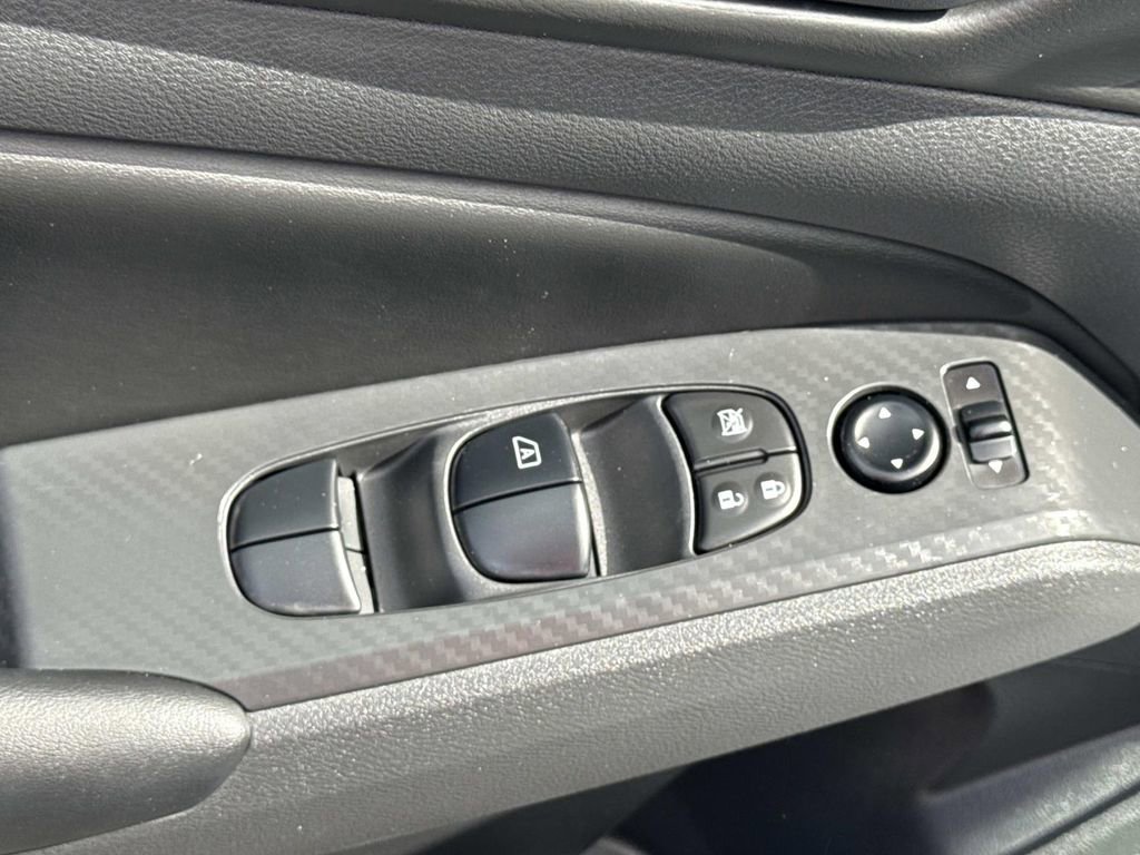 Certified 2025 Nissan Altima 2.5 S image 17
