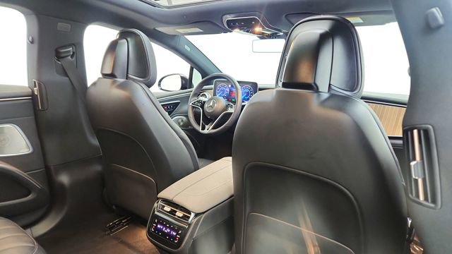 Used 2022 Mercedes-Benz EQS 450+ Sedan image 26