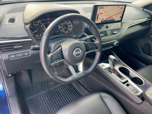 Used 2023 Nissan Altima 2.5 SR w/ SR Premium Package image 10