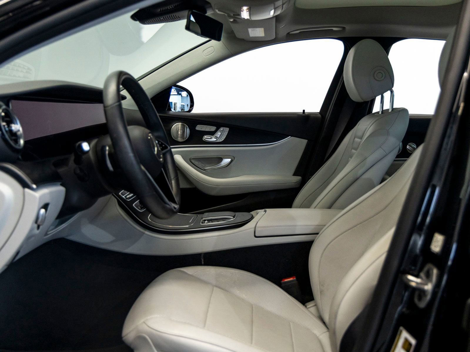 Used 2022 Mercedes-Benz E 450 4MATIC Sedan image 14