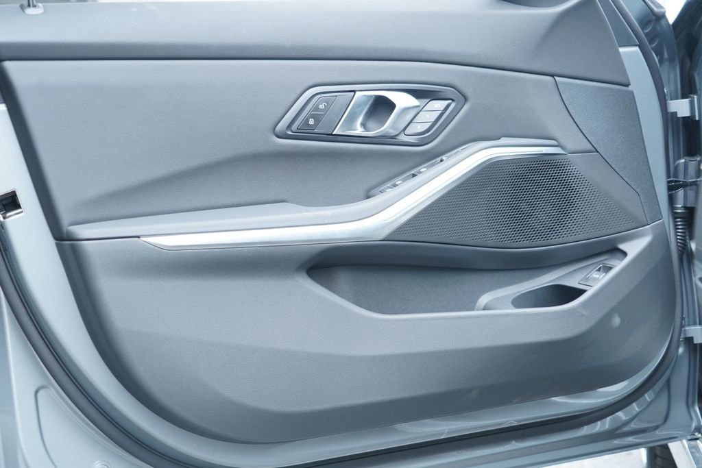 New 2026 BMW 330i Sedan w/ Convenience Package image 9