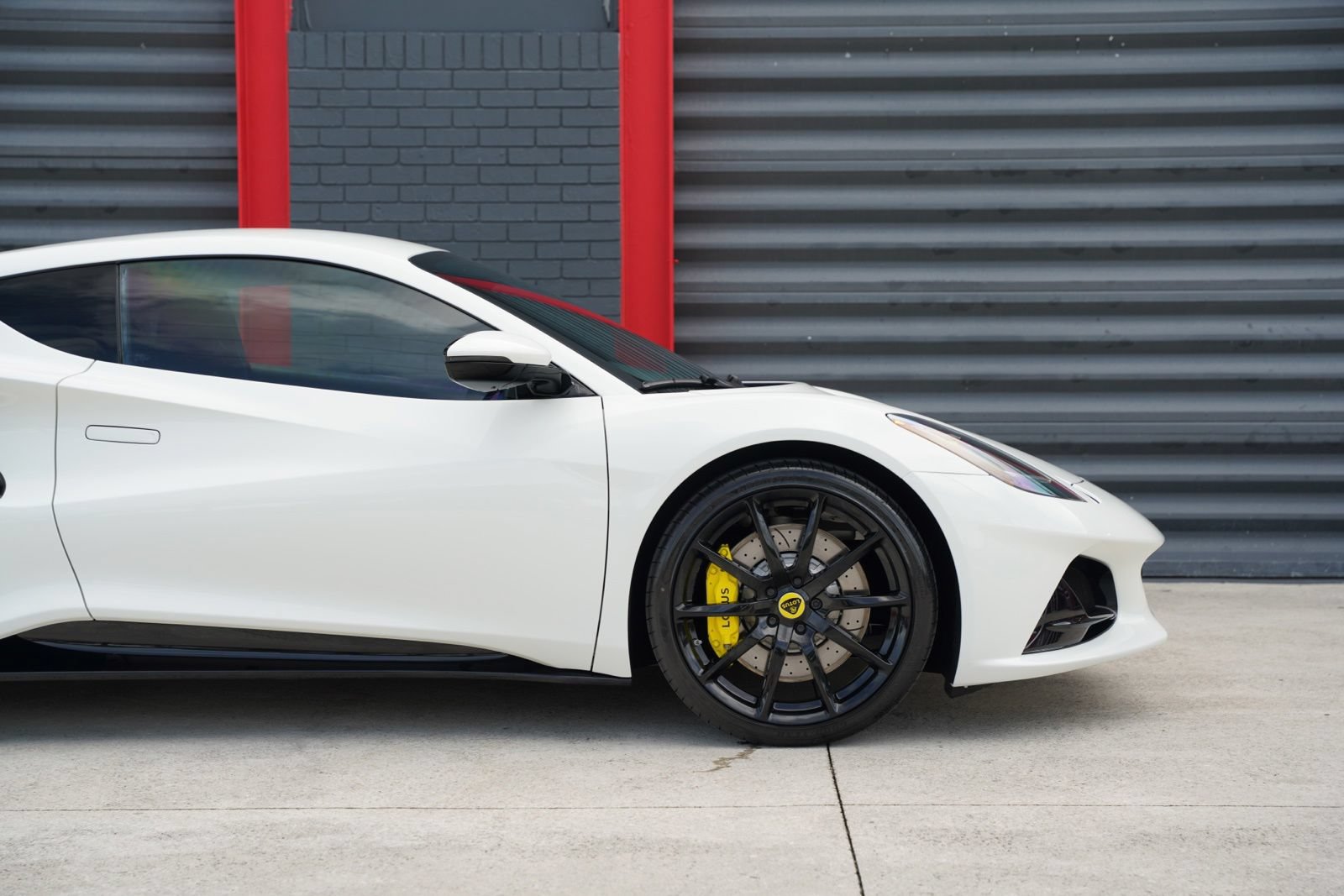 Used 2025 Lotus Emira RWD image 6