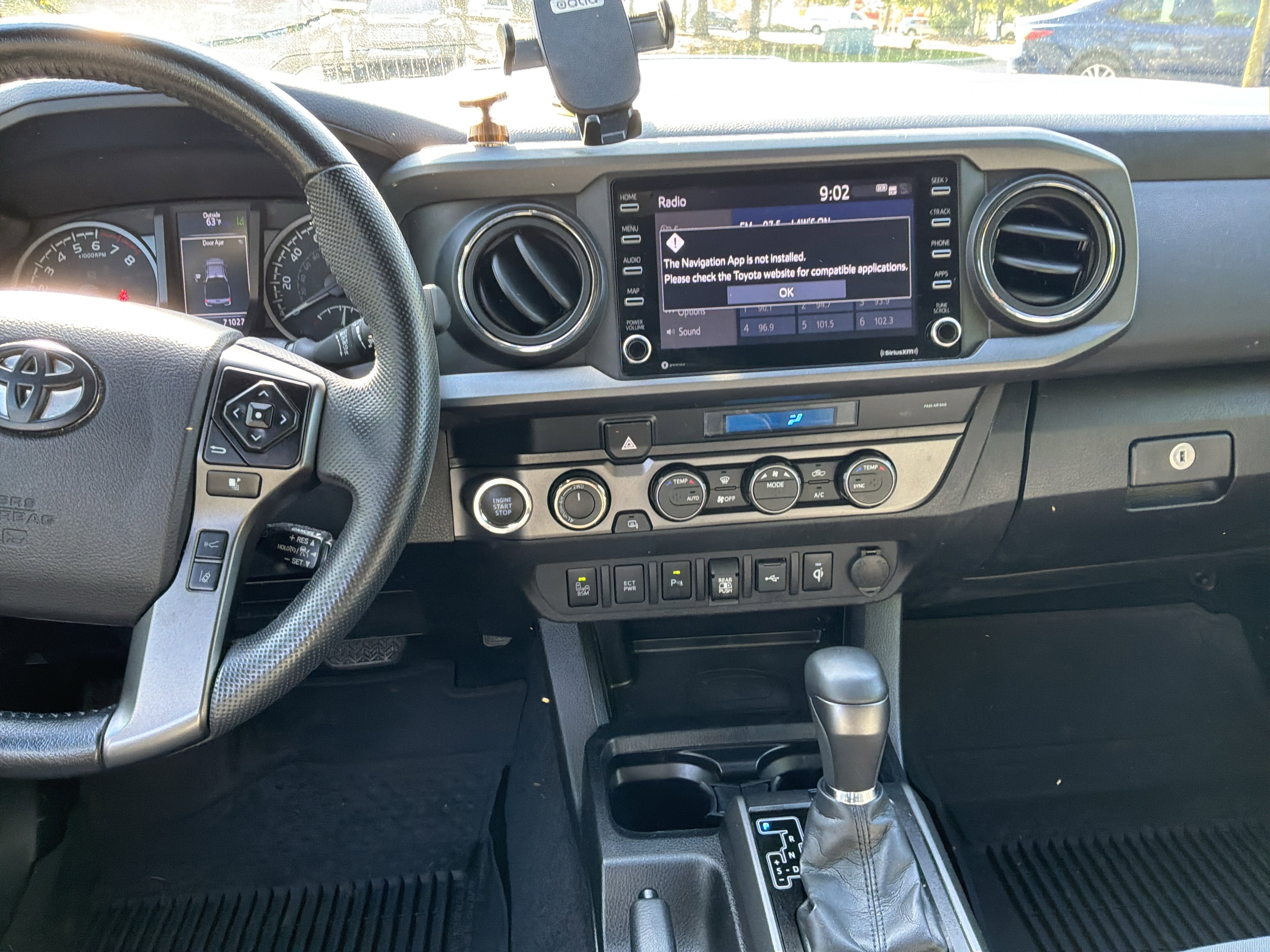 Used 2021 Toyota Tacoma TRD Sport w/ Technology Package AWD/4WD image 29