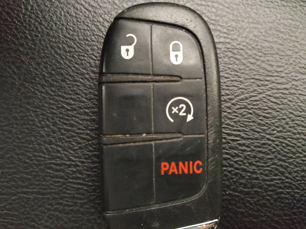 Used 2017 Jeep Compass Latitude w/ Popular Equipment Group FWD image 32