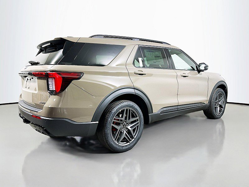 New 2026 Ford Explorer ST-Line w/ ST-Line Street Pack image 6