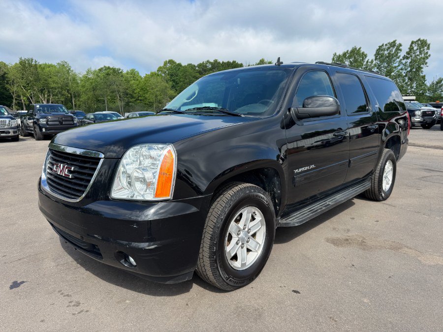 Used 2013 GMC Yukon XL SLT w/ SLT-2 Equipment Package AWD/4WD image 1