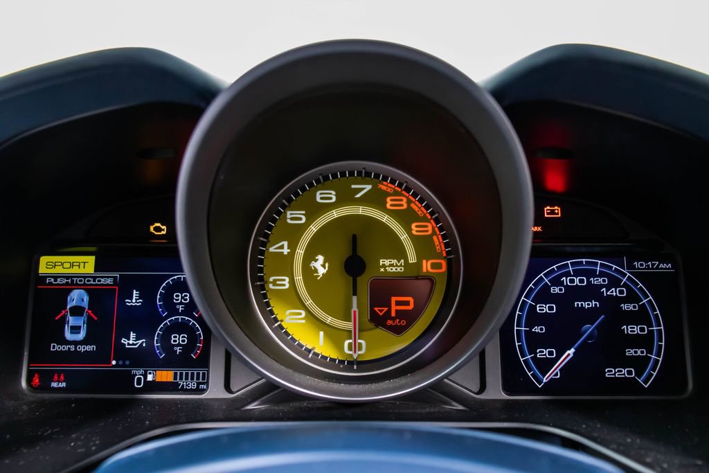 Certified 2022 Ferrari Portofino M RWD image 40