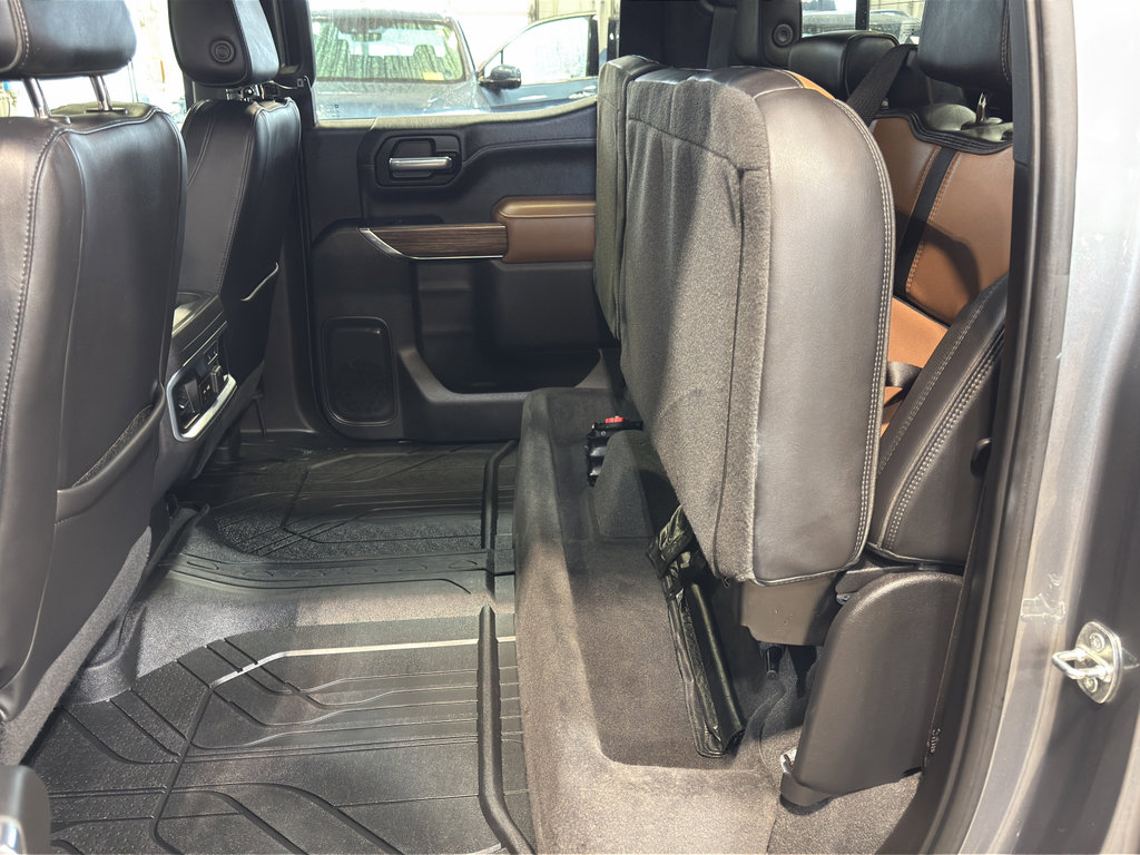Used 2021 Chevrolet Silverado 1500 High Country w/ Technology Package image 40
