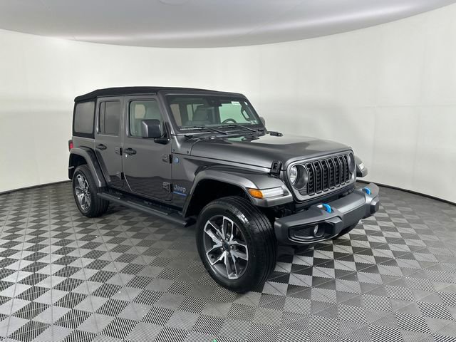 Used 2024 Jeep Wrangler Unlimited w/ Convenience Group AWD/4WD image 3