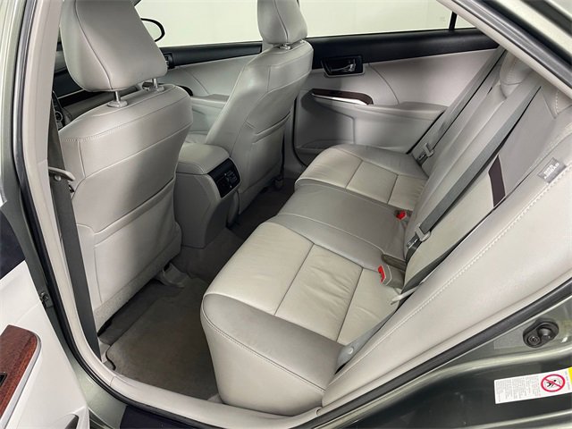 Used 2012 Toyota Camry L image 18