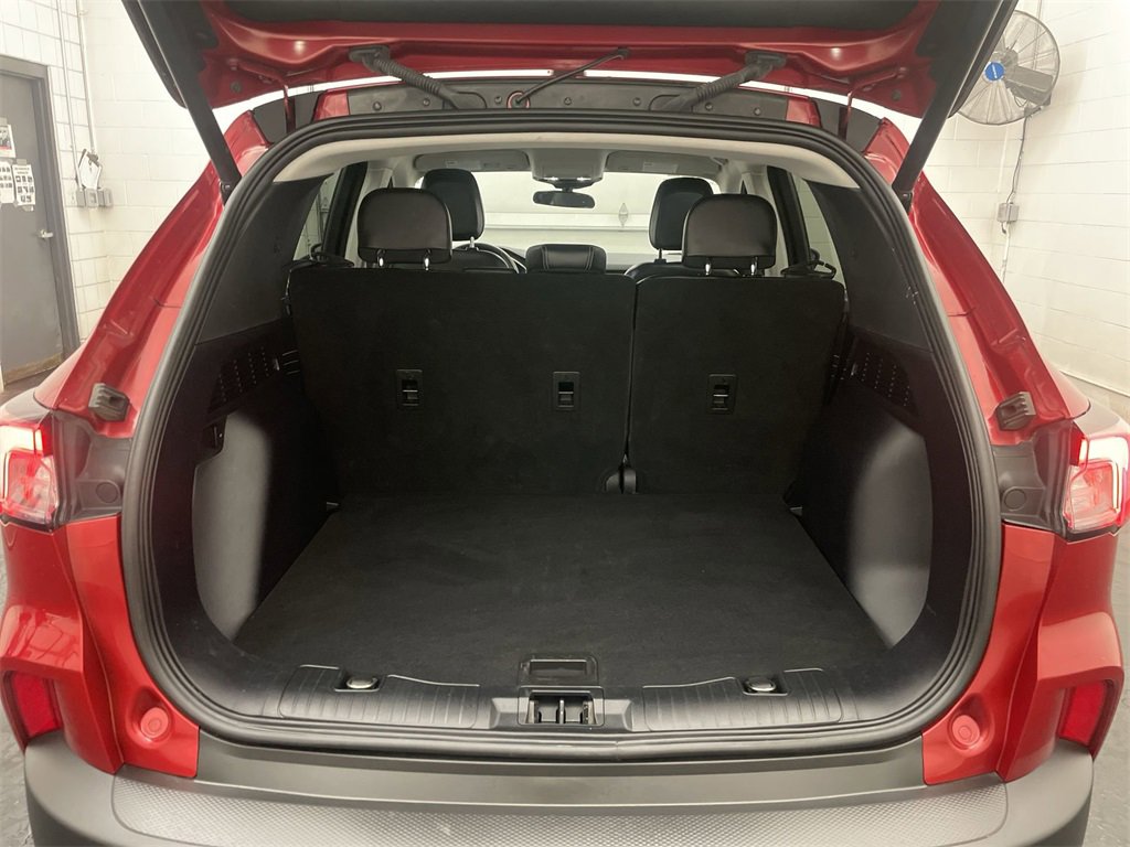 Used 2022 Ford Escape SEL image 19