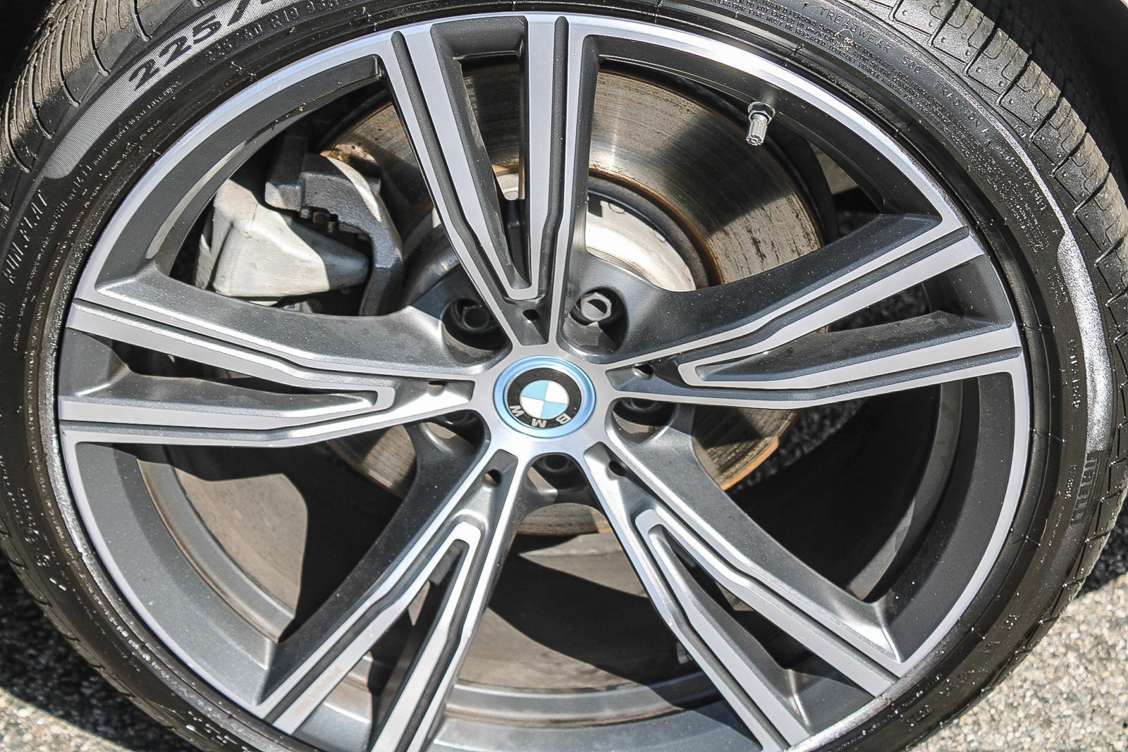 Used 2024 BMW 330e image 10