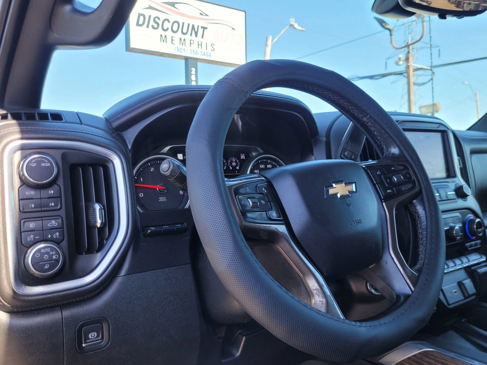 Used 2020 Chevrolet Silverado 3500 High Country w/ Technology Package AWD/4WD image 18