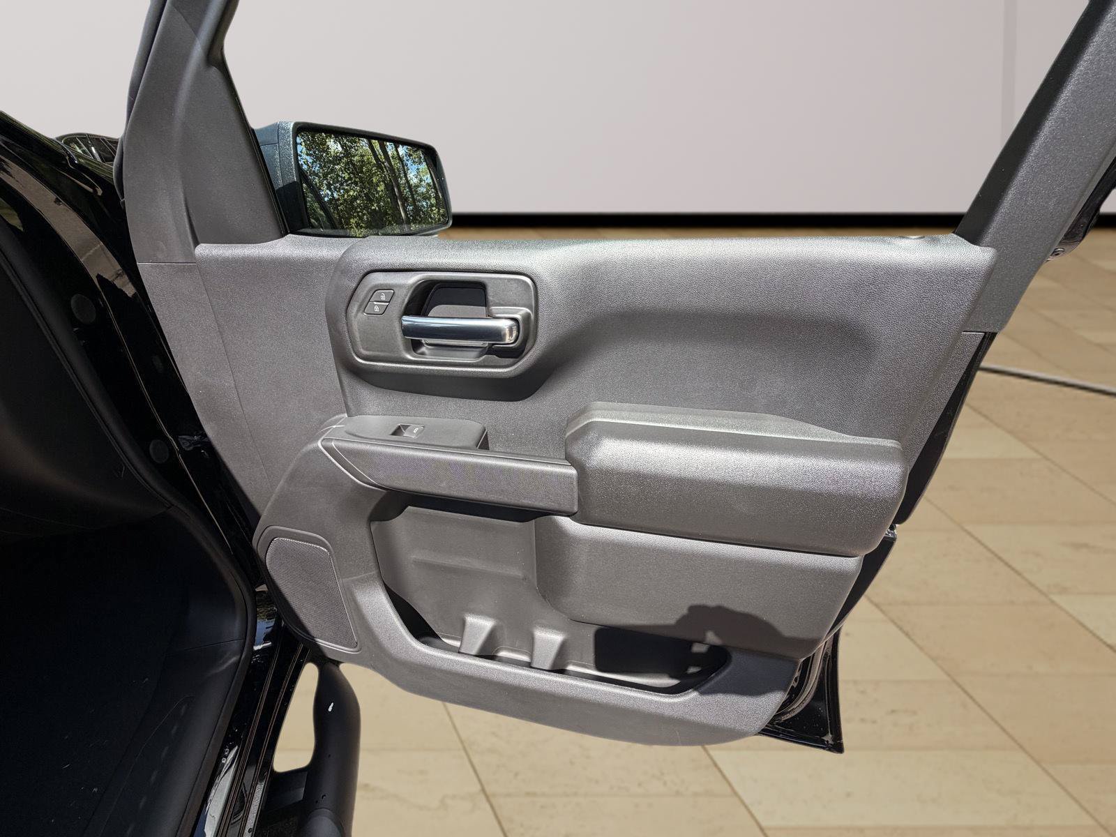 New 2026 Chevrolet Silverado 1500 Custom w/ LPO, Dark Essentials Package AWD/4WD image 24