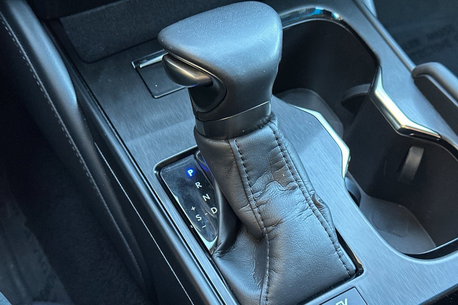 Certified 2025 Lexus ES 300h ES 300h w/ Premium Package image 24