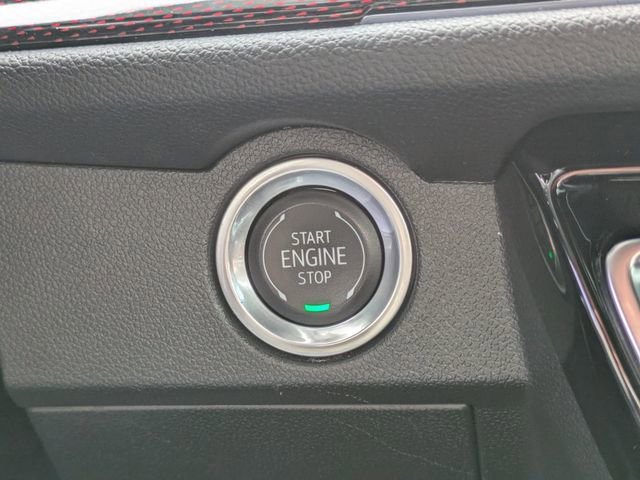 Used 2024 Chevrolet Traverse RS image 34