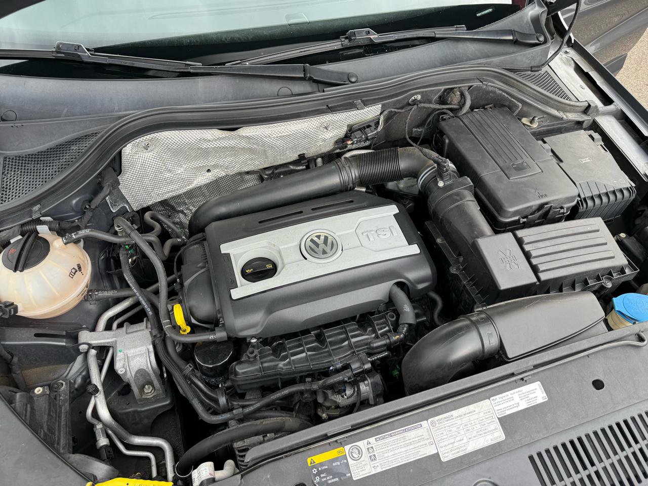 Used 2016 Volkswagen Tiguan S image 32