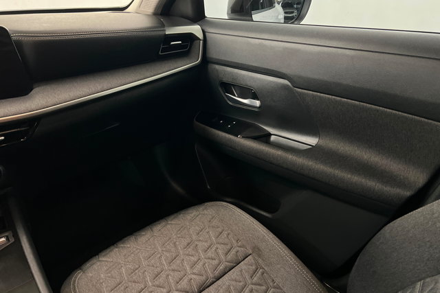 Used 2026 Nissan Kicks SV FWD image 10
