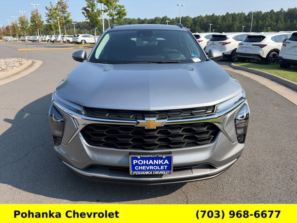 New 2026 Chevrolet Trax LT w/ Driver Confidence Package FWD image 2