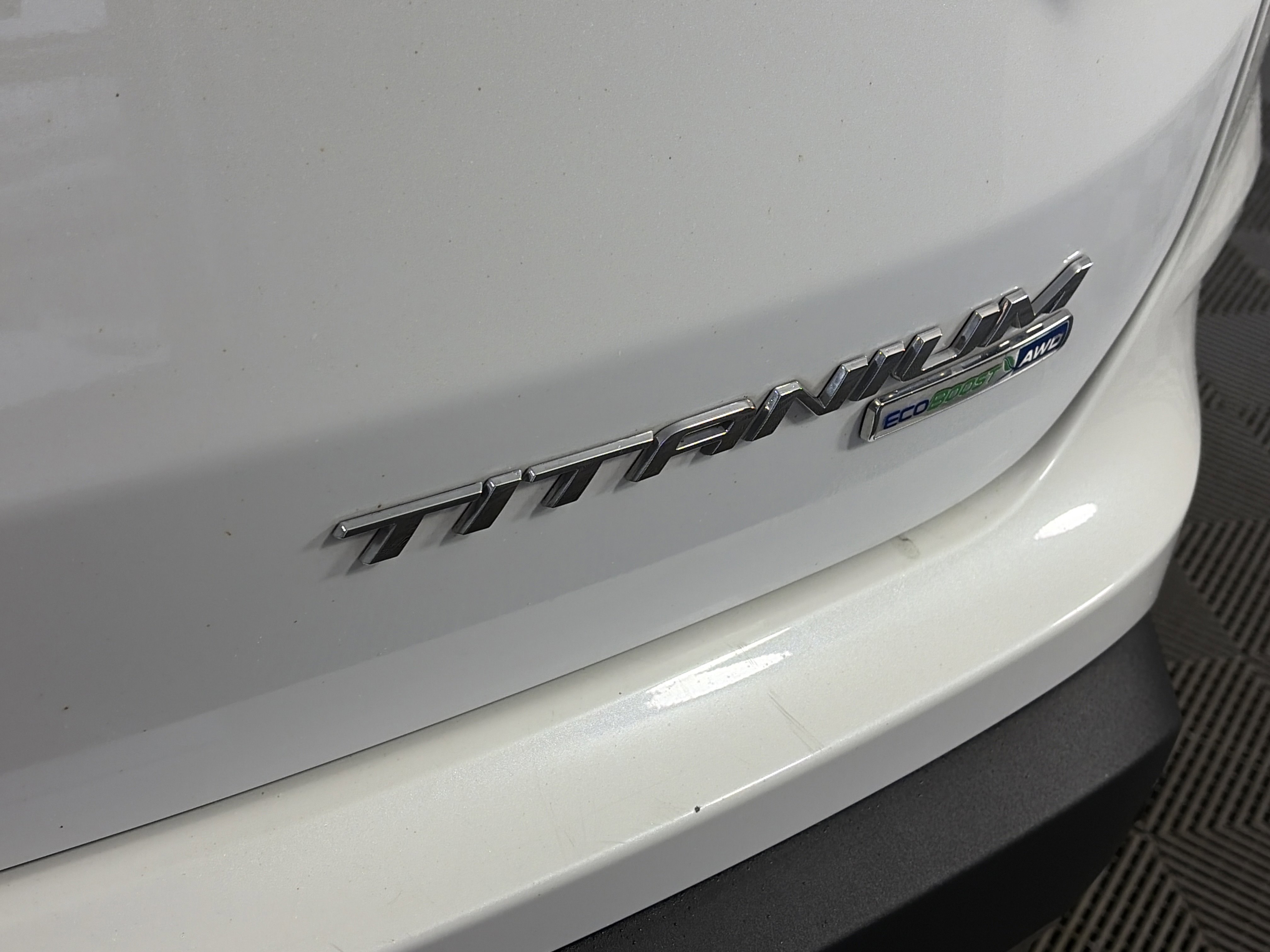 Used 2020 Ford Edge Titanium w/ Equipment Group 301A image 17