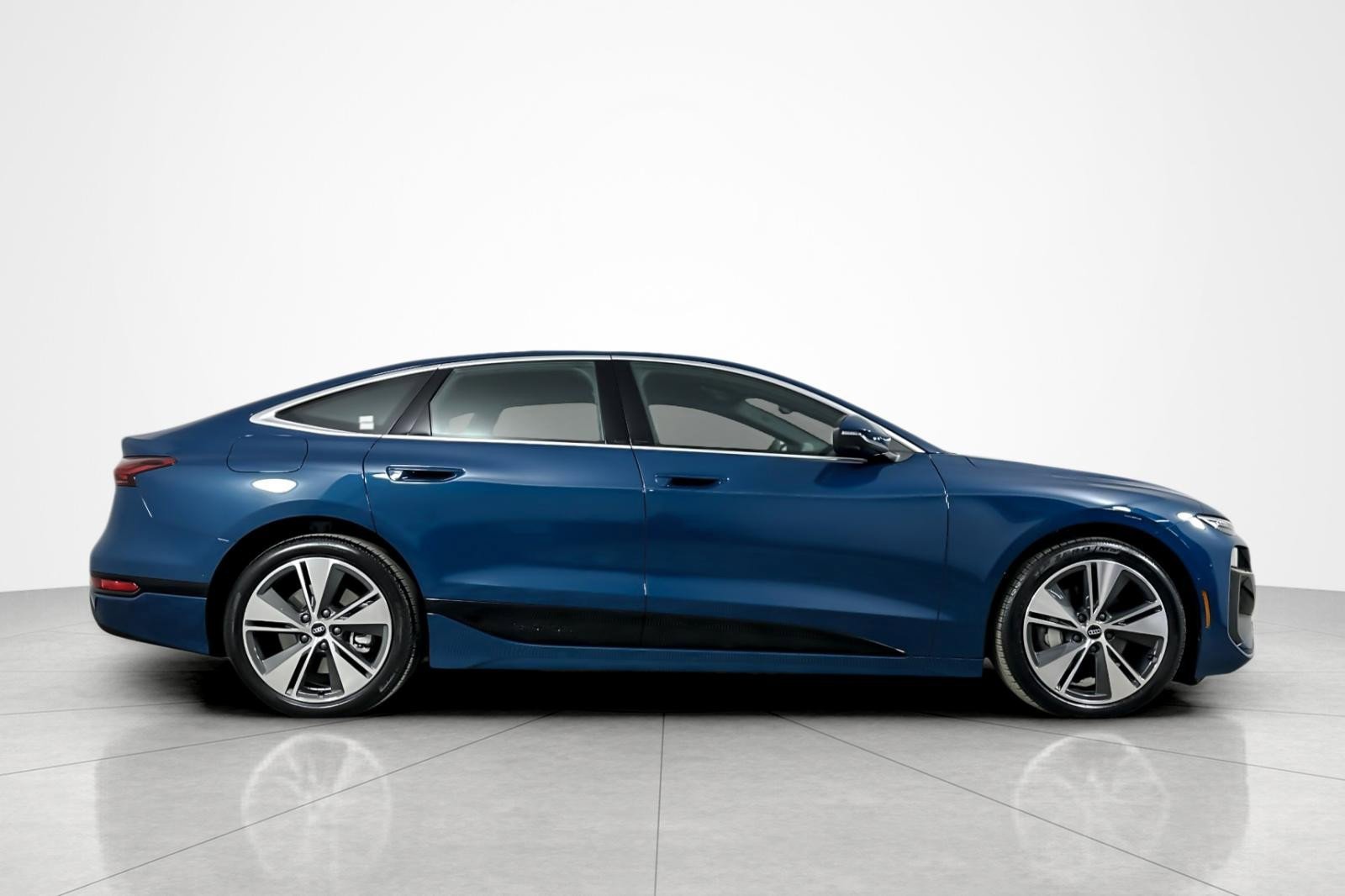 Certified 2025 Audi A6 e-tron Premium Plus w/ Premium Plus RWD image 6