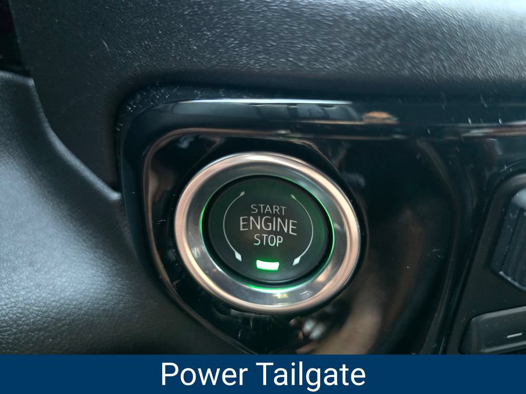 Certified 2025 Chevrolet Silverado 1500 High Country w/ High Country Premium Package AWD/4WD image 31
