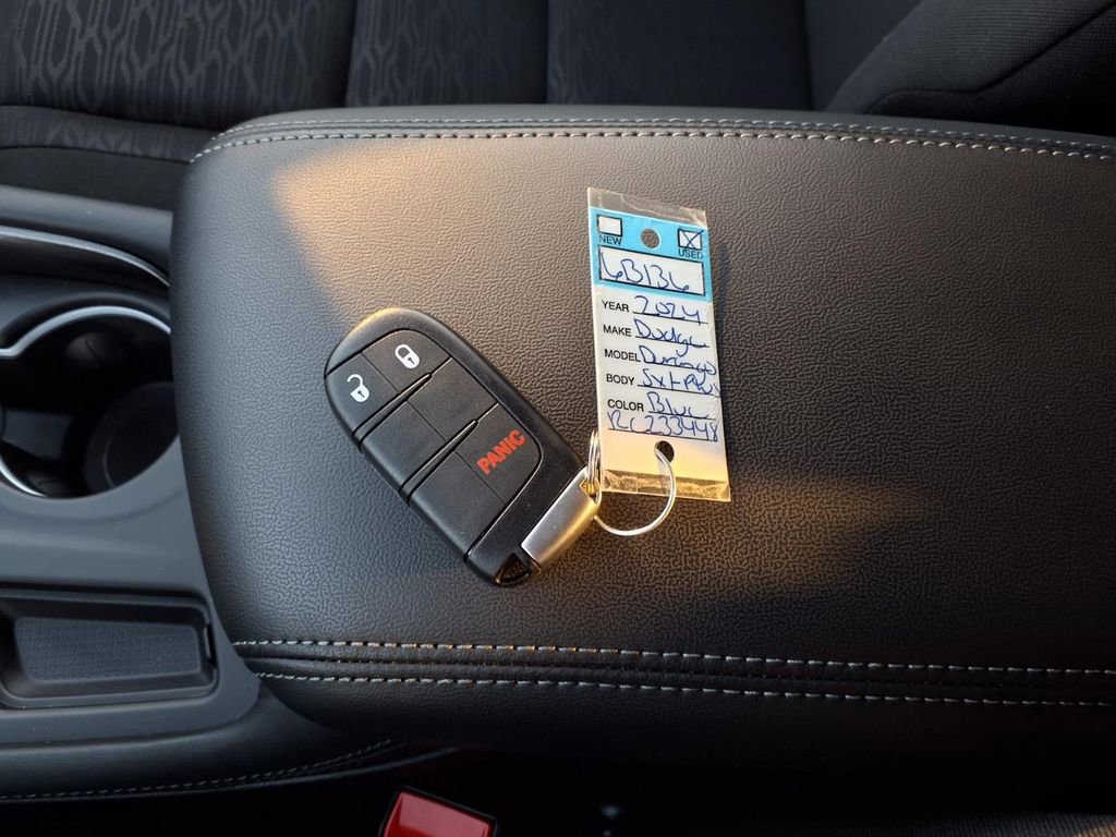 Used 2024 Dodge Durango SXT image 12