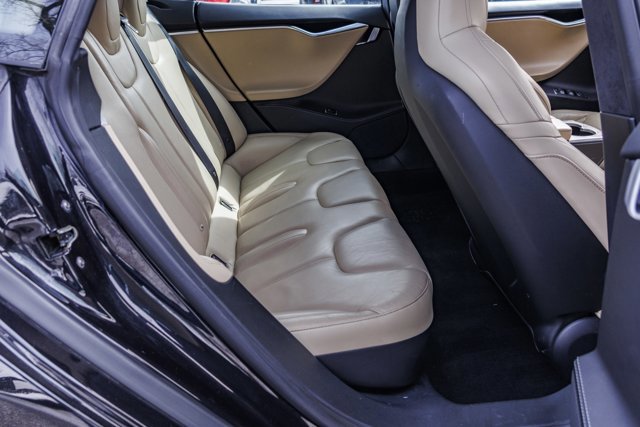 Used 2016 Tesla Model S 70D image 24