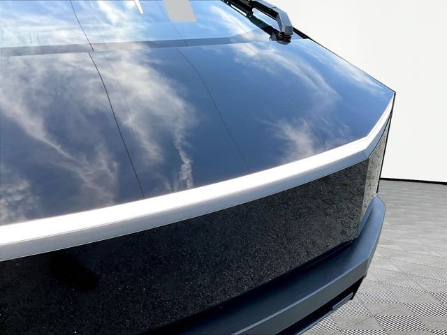 Used 2025 Tesla Cybertruck AWD Crew Cab image 32