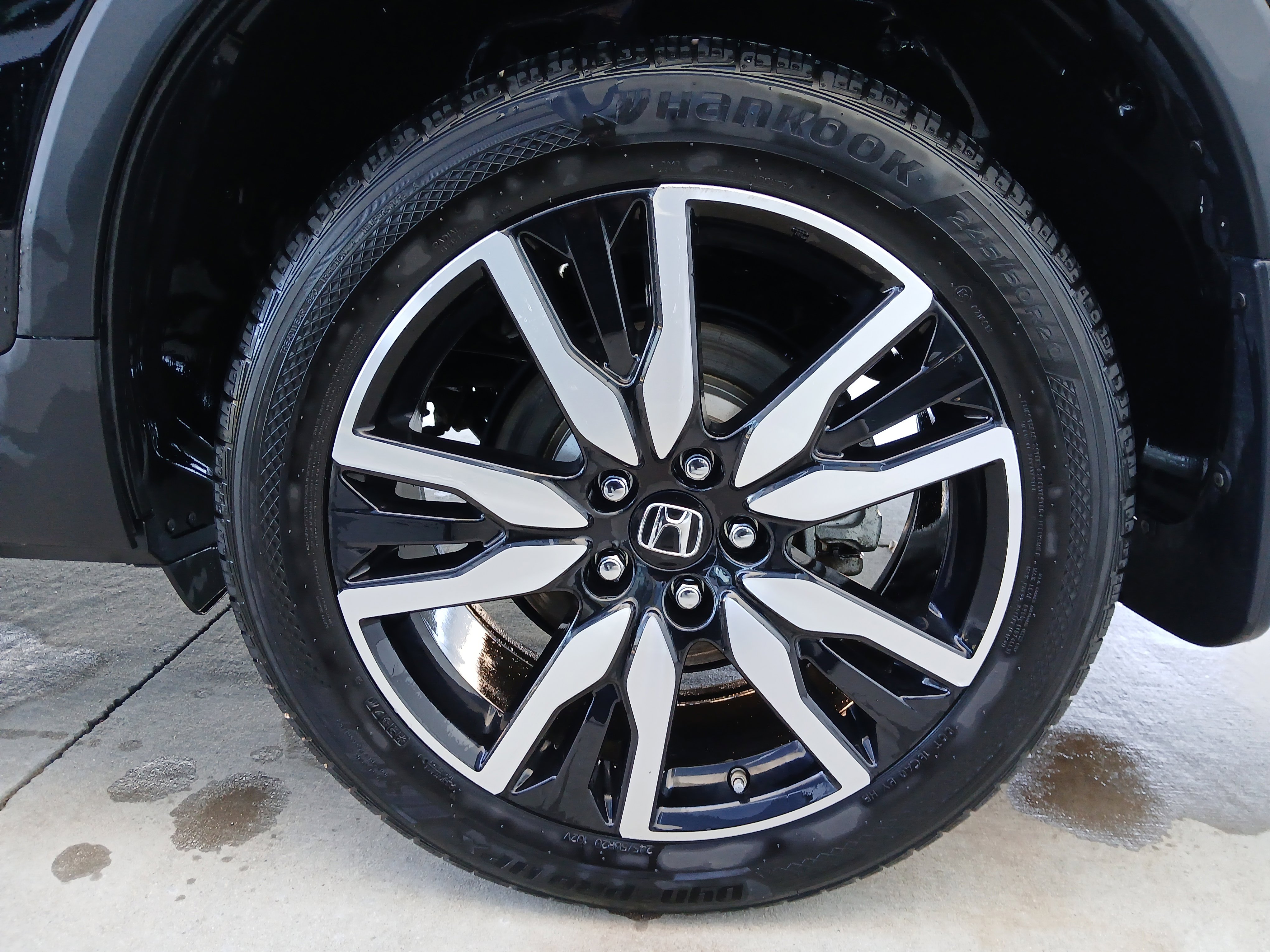 Used 2020 Honda Pilot Touring image 16