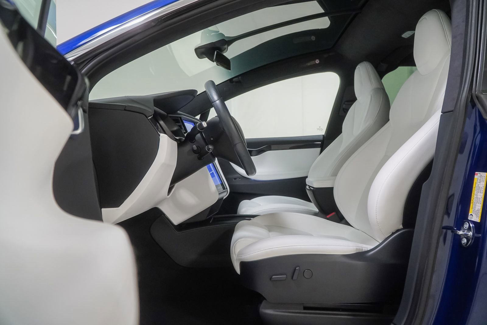 Used 2021 Tesla Model X Long Range image 24