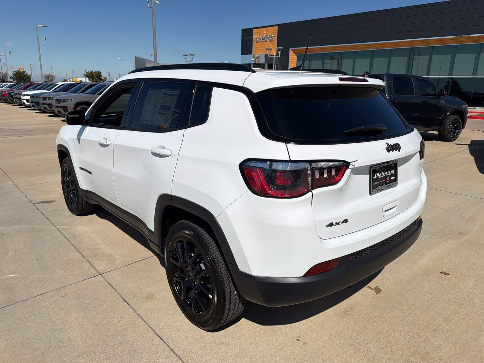 New 2027 Jeep Compass Latitude AWD/4WD image 3