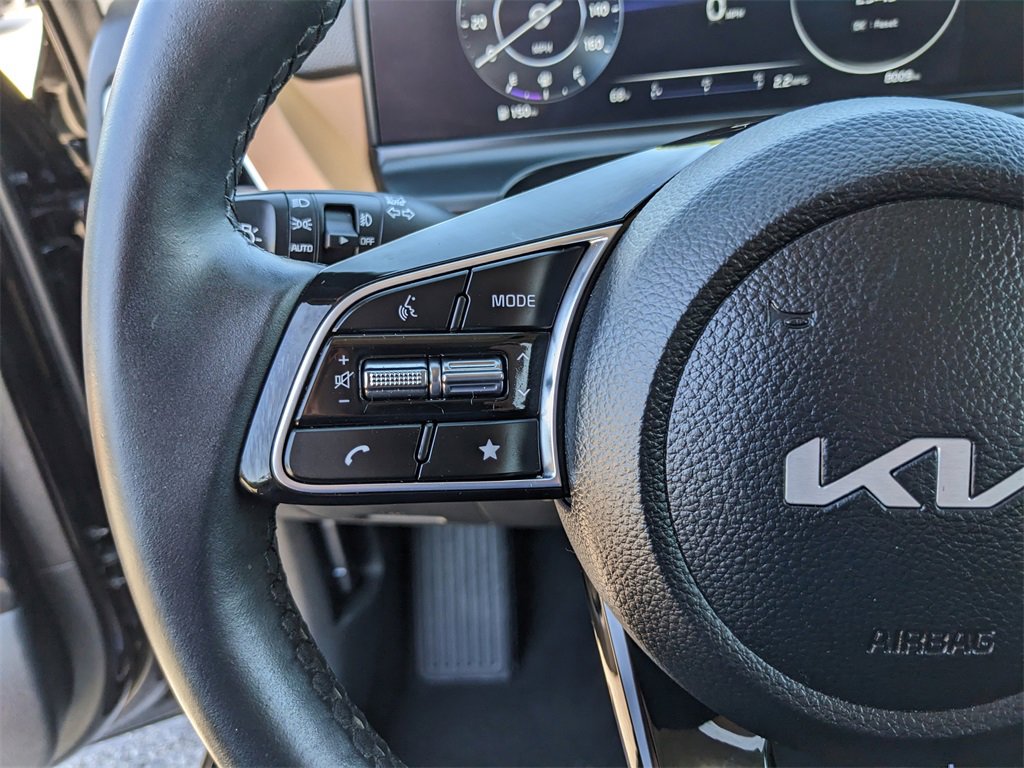 Certified 2025 Kia Seltos EX w/ EX Sunroof Package image 33