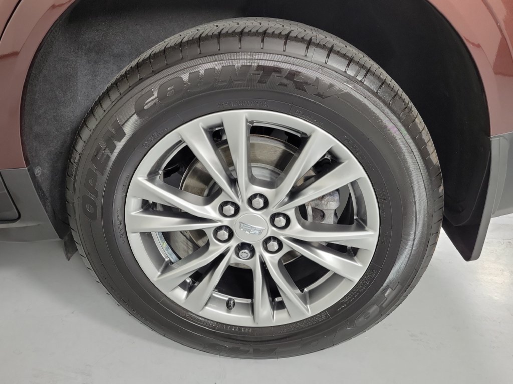 Certified 2022 Cadillac XT5 Premium Luxury w/ Technology Package FWD image 11