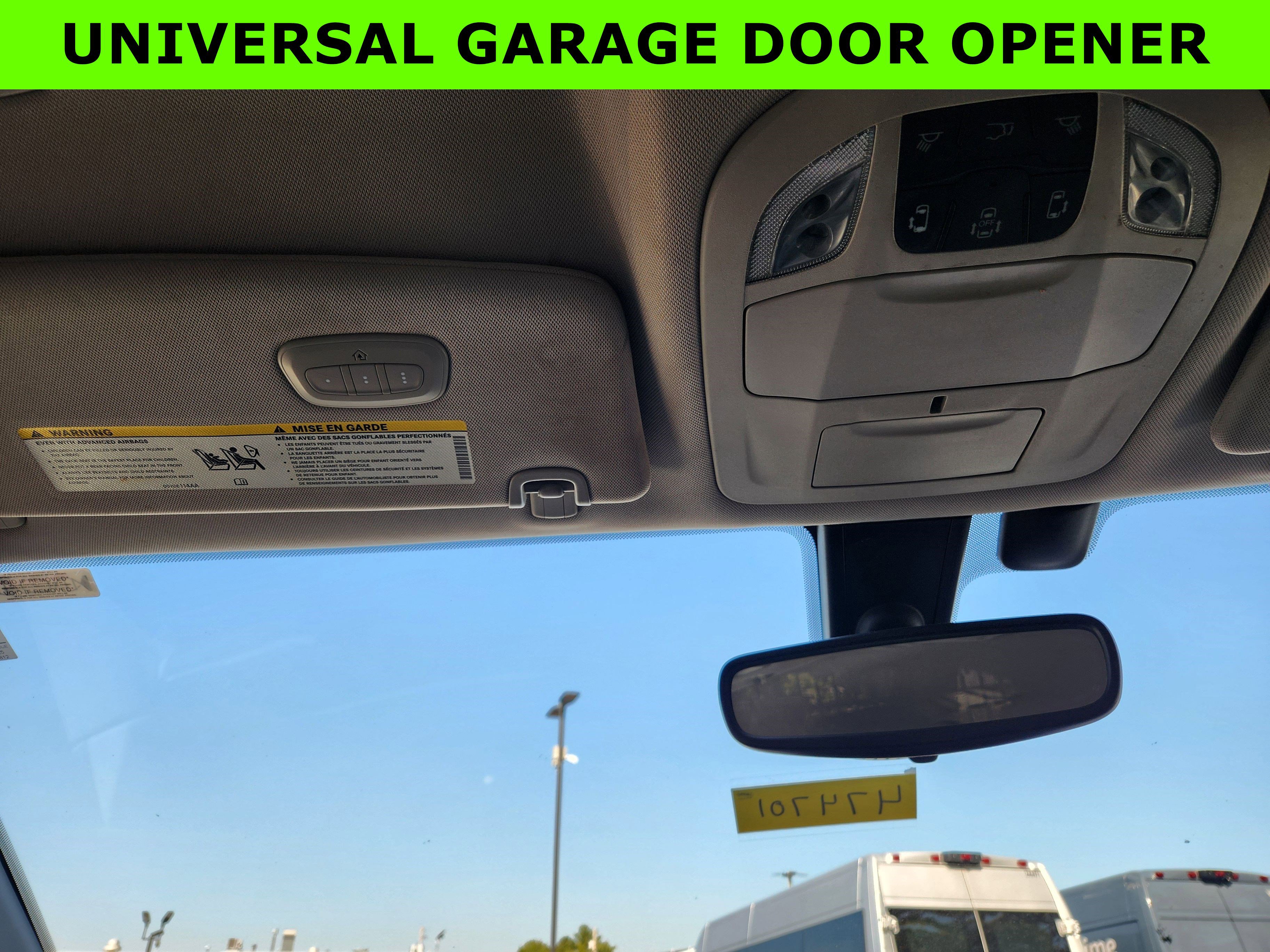 Used 2018 Chrysler Pacifica Touring-L image 28