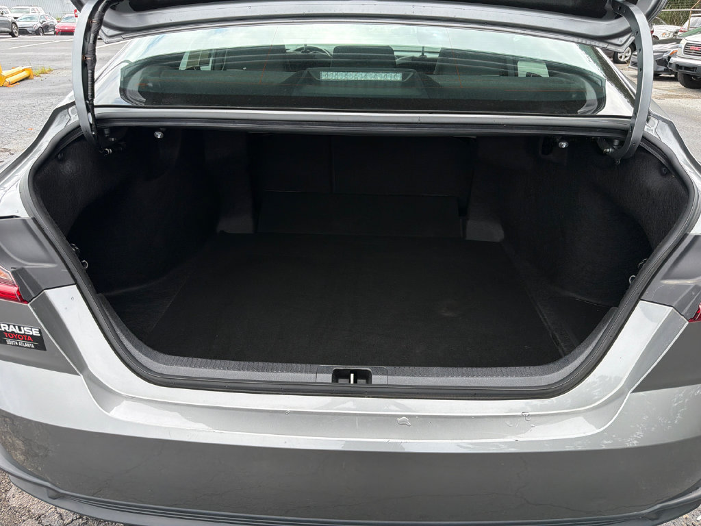 Used 2025 Toyota Camry SE FWD image 22