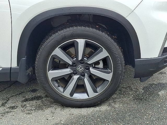 Used 2025 Honda Pilot Touring image 29