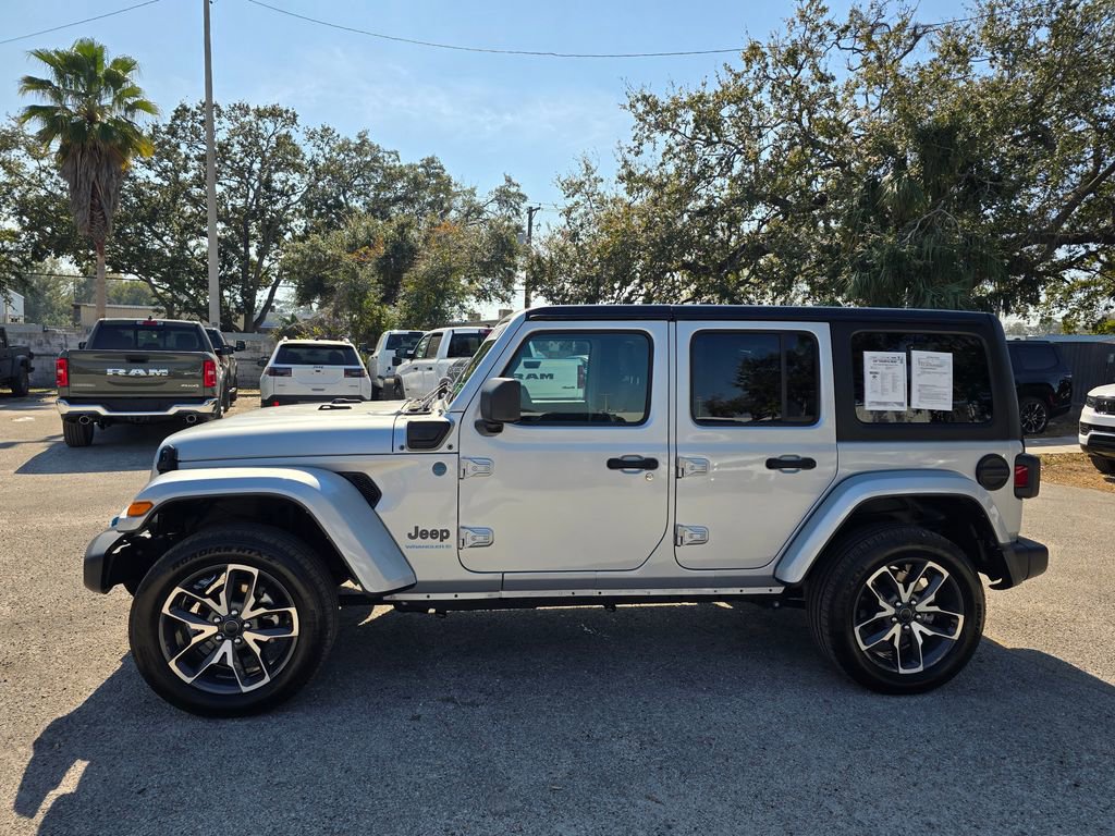 Used 2024 Jeep Wrangler Sport S image 3